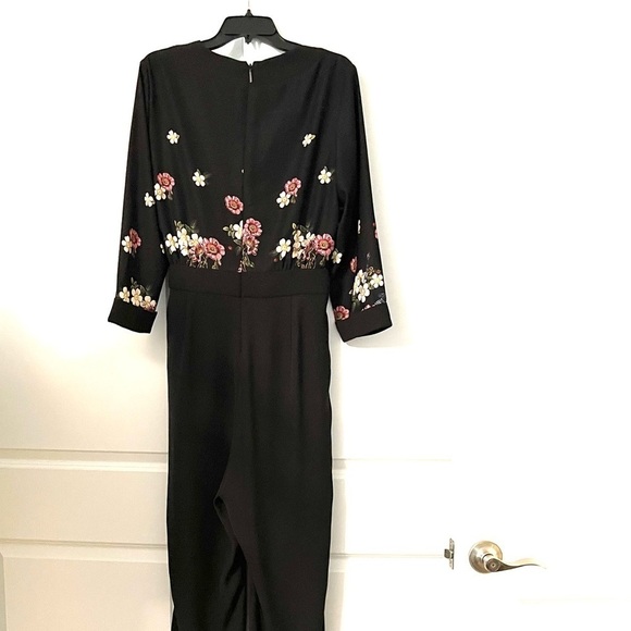 Ted Baker
ELEAANN Oracle Turn Up Hem Jumpsuit - Picture 6 of 11